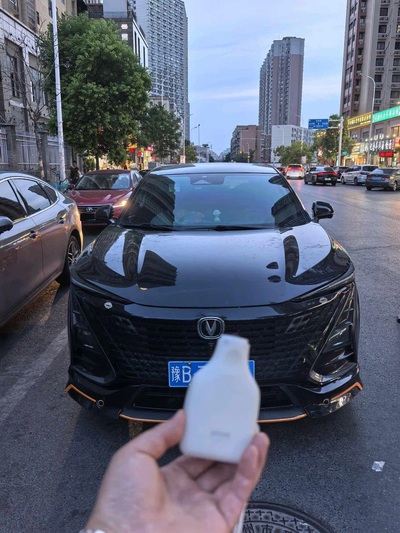 ChangAn 2022 UNI-T 1.5T honorable automatic gear 2