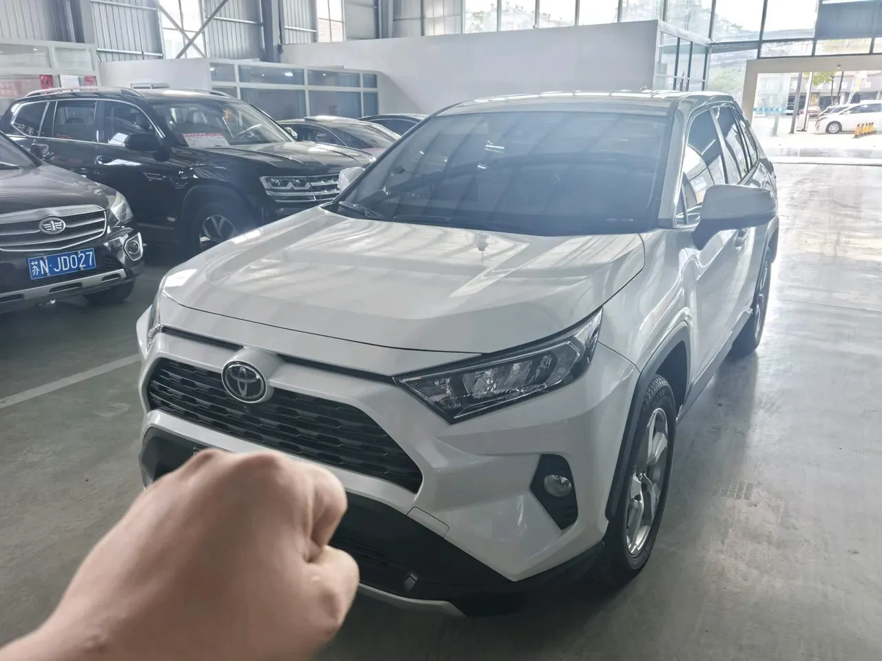 Toyota 2021 RAV4 Rongbo 2.0 Stepless Two-Drive Fashion Edition Automatic Gear - View 1