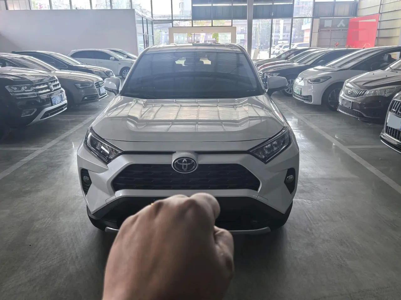 Toyota 2021 RAV4 Rongbo 2.0 Stepless Two-Drive Fashion Edition Automatic Gear 2