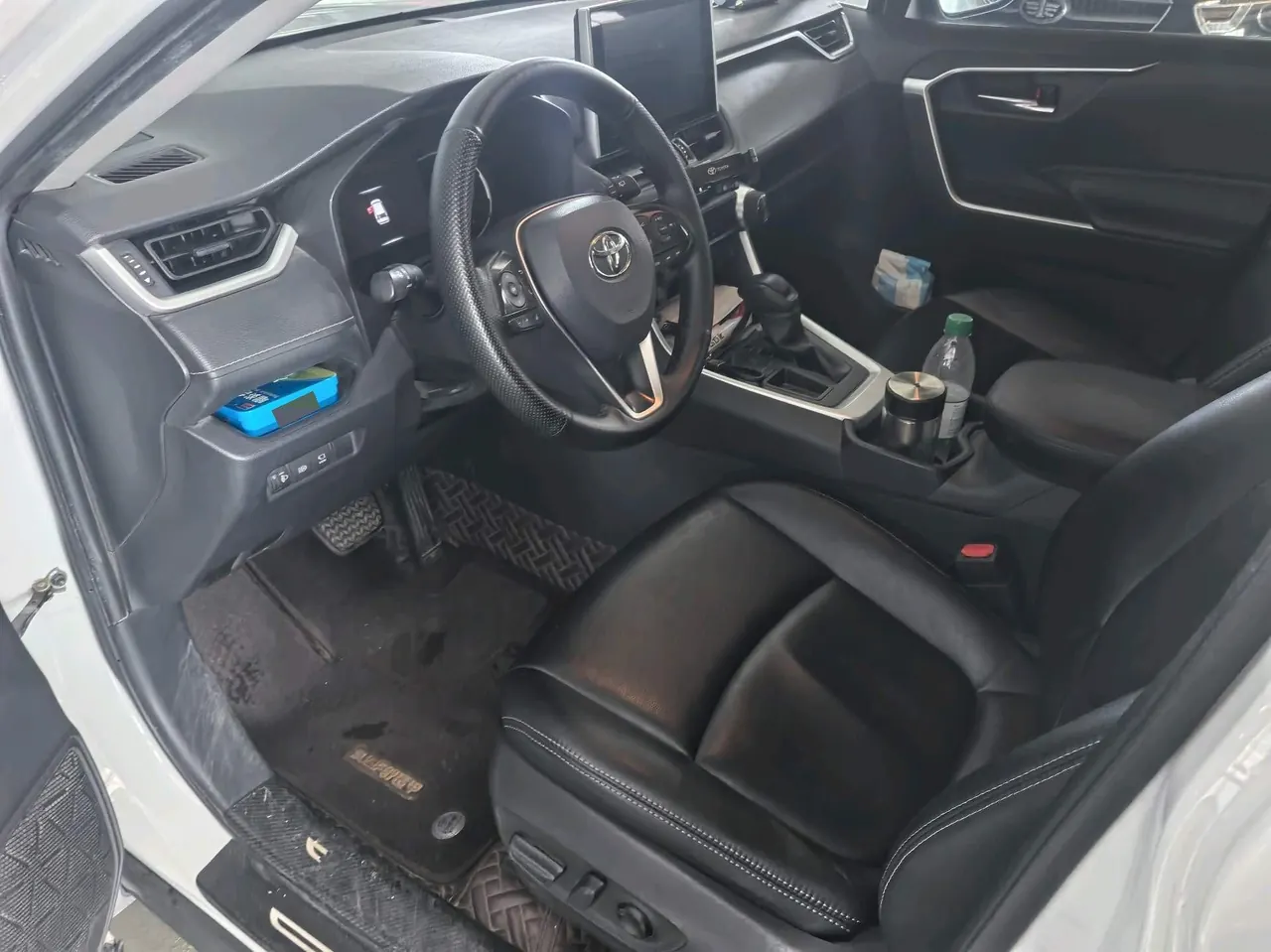 Toyota 2021 RAV4 Rongbo 2.0 Stepless Two-Drive Fashion Edition Automatic Gear 6