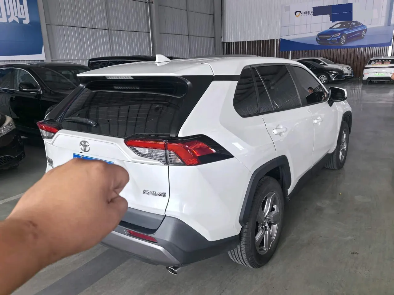 Toyota 2021 RAV4 Rongbo 2.0 Stepless Two-Drive Fashion Edition Automatic Gear 8