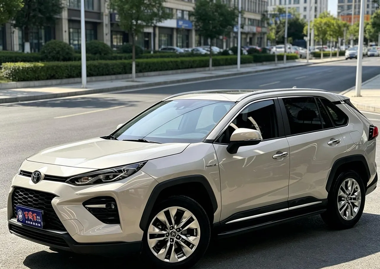 Open image lightbox: Toyota 2022 Willanda 2.0 Stepless Two-Drive Luxury PLUS Edition Automatic Gear