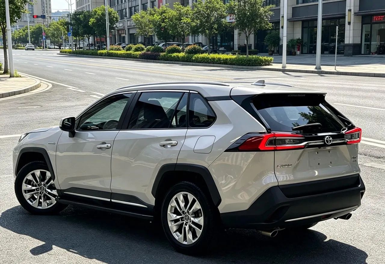 Toyota 2022 Willanda 2.0 Stepless Two-Drive Luxury PLUS Edition Automatic Gear 3