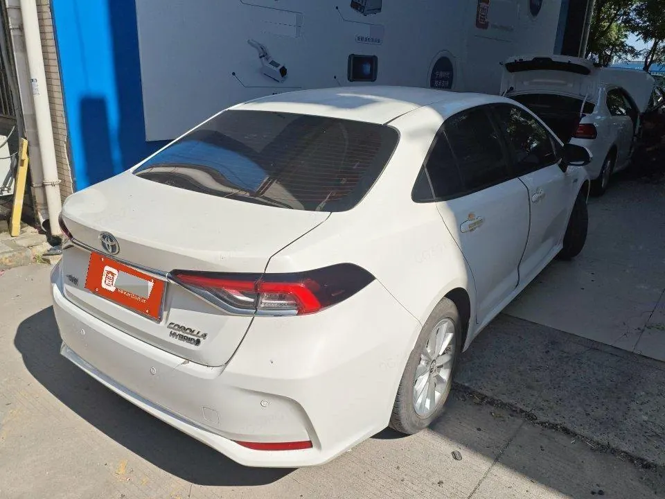 Toyota 2021 Corolla Double Engine 1.8 Stepless Elite Automatic Gear 2