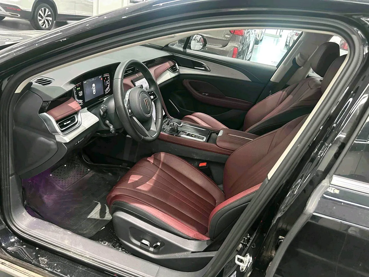HongQi 2025 H5 1.5T Flag Rhyme 500000 Commemorative Automatic Gear 3