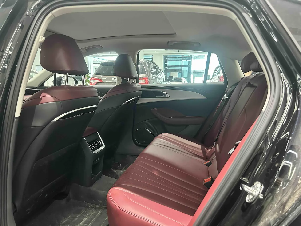 HongQi 2025 H5 1.5T Flag Rhyme 500000 Commemorative Automatic Gear 4