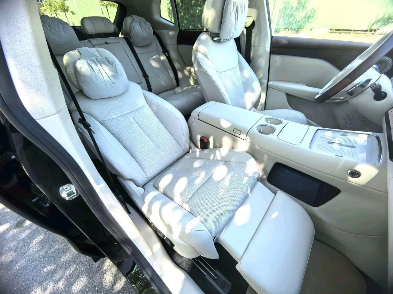 Voyah 2025 bosom friend four-wheel drive dry Kun version automatic gear 13
