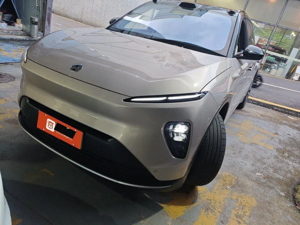 Open image lightbox: NIO 2023 ES 8 100kWh automatic gear