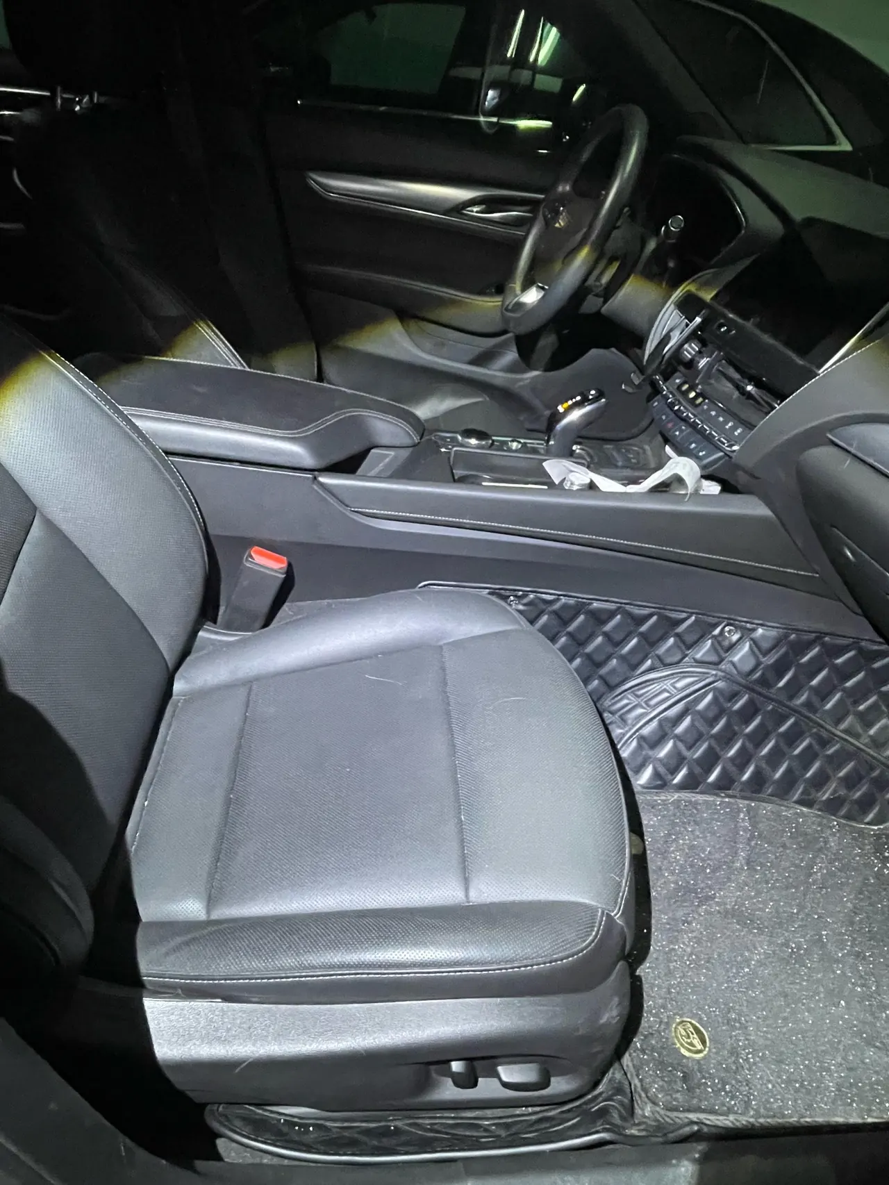 Cadillac 2023 CT5 2.0T 28T Luxury (Standard Edition) Automatic Gear 4