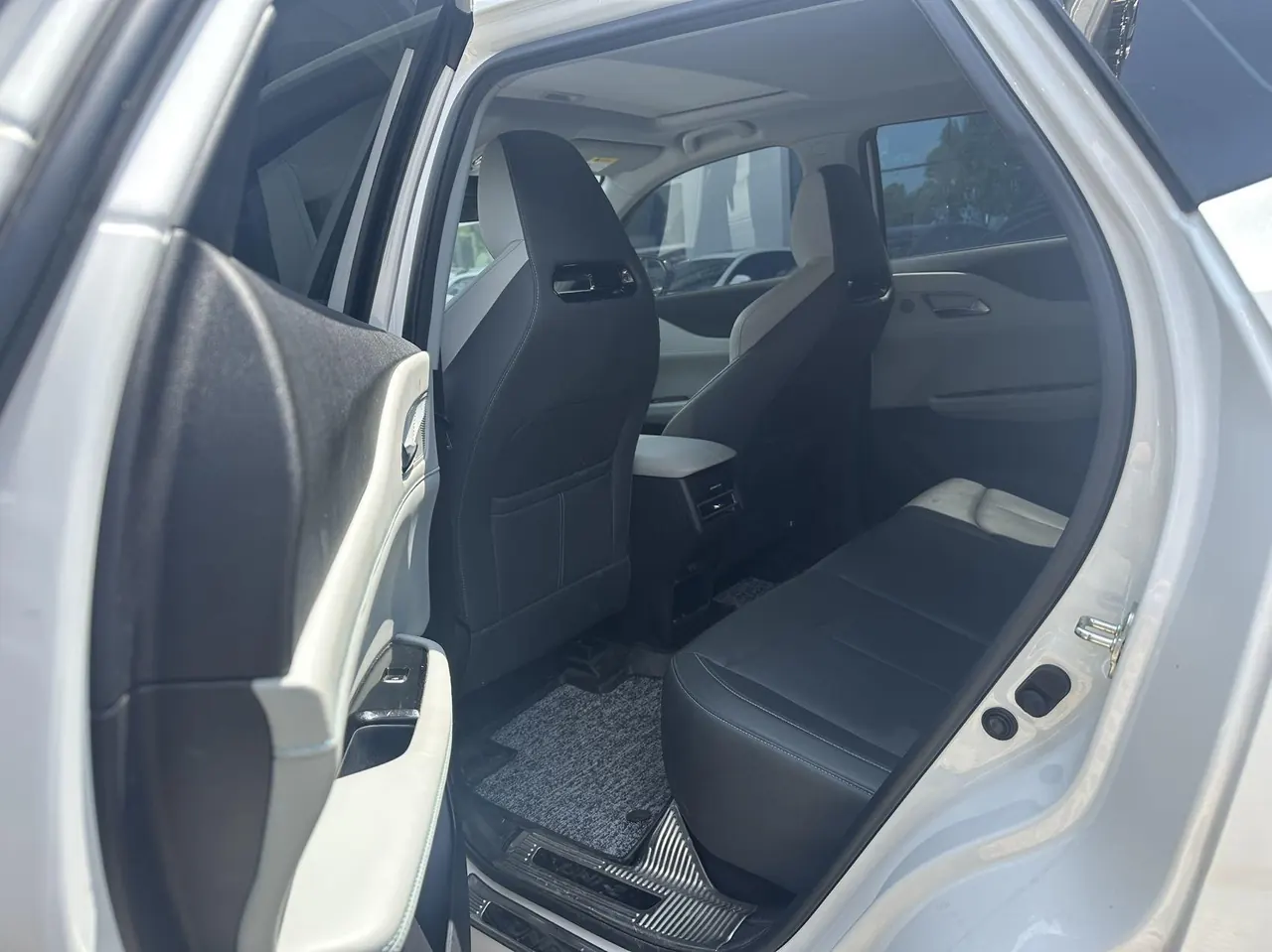ChangAn 2024 UNI-Z Smart Electric iDD 1.5 Stepless 125km Leading Automatic Transmission 4