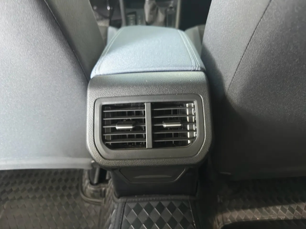 Volkswagen 2024 Lavida 1.5 Escape Edition Automatic Gear 8