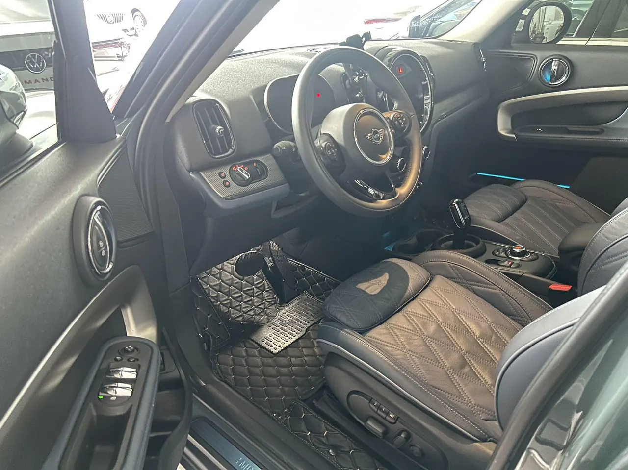 MINI Countryman (Imported) 2021 Cooper Countryman All 4 1.5T Connoisseur Automatic Gear 5