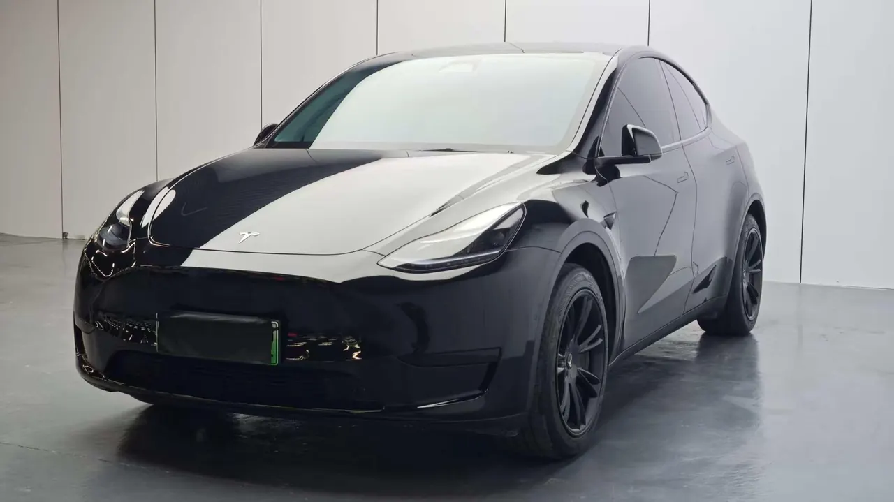 Tesla 2022 Model Y rear-wheel drive version (facelift) automatic gear - View 1