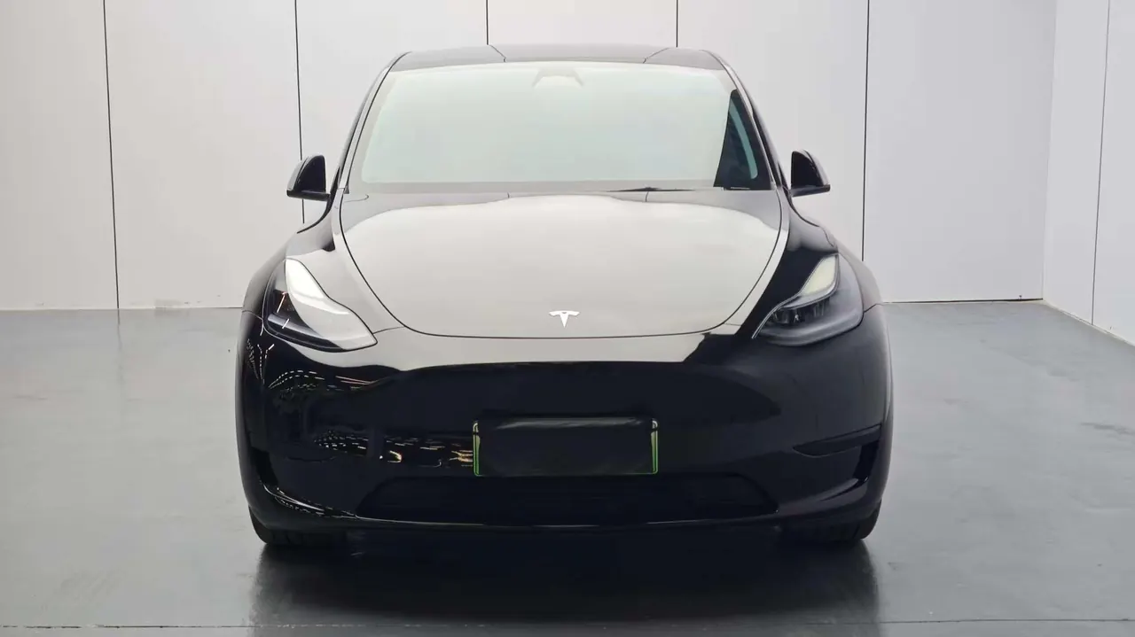 Tesla 2022 Model Y rear-wheel drive version (facelift) automatic gear 2