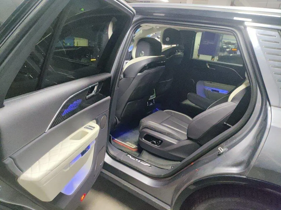 HongQi 2021 E-HS9 Flag Chang 6-seat Automatic 6