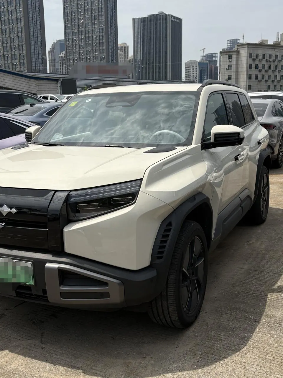 Open image lightbox: FangChengBao 2025 titanium 3 501KM four-wheel drive intelligent driving Ultra version automatic gear