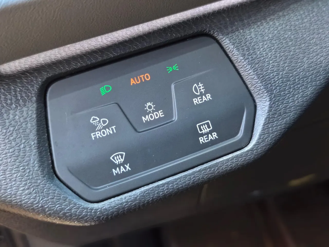 Volkswagen 2023 ID. 4 X Pure Smart Edition Automatic Gear 20
