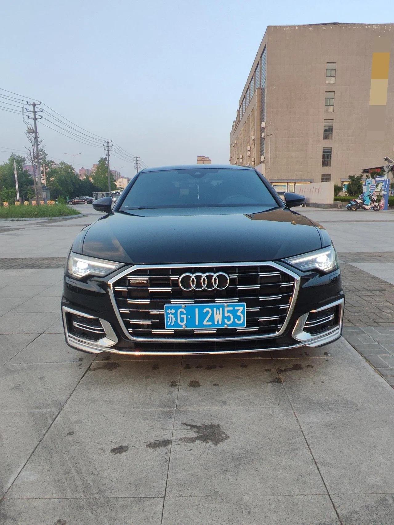 Audi 2022 A6L 2.0TFSI 45TFSI Selected Dynamic Automatic 2