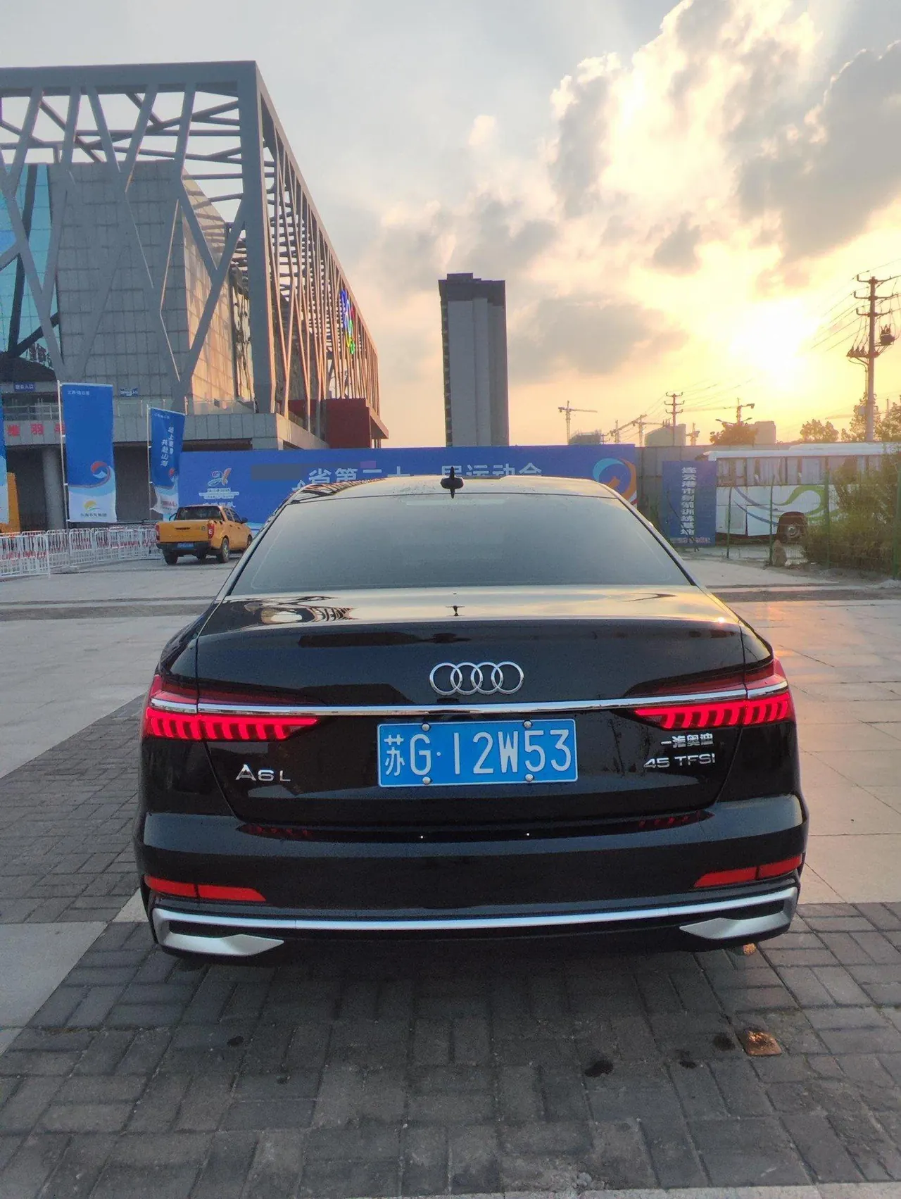 Audi 2022 A6L 2.0TFSI 45TFSI Selected Dynamic Automatic 3