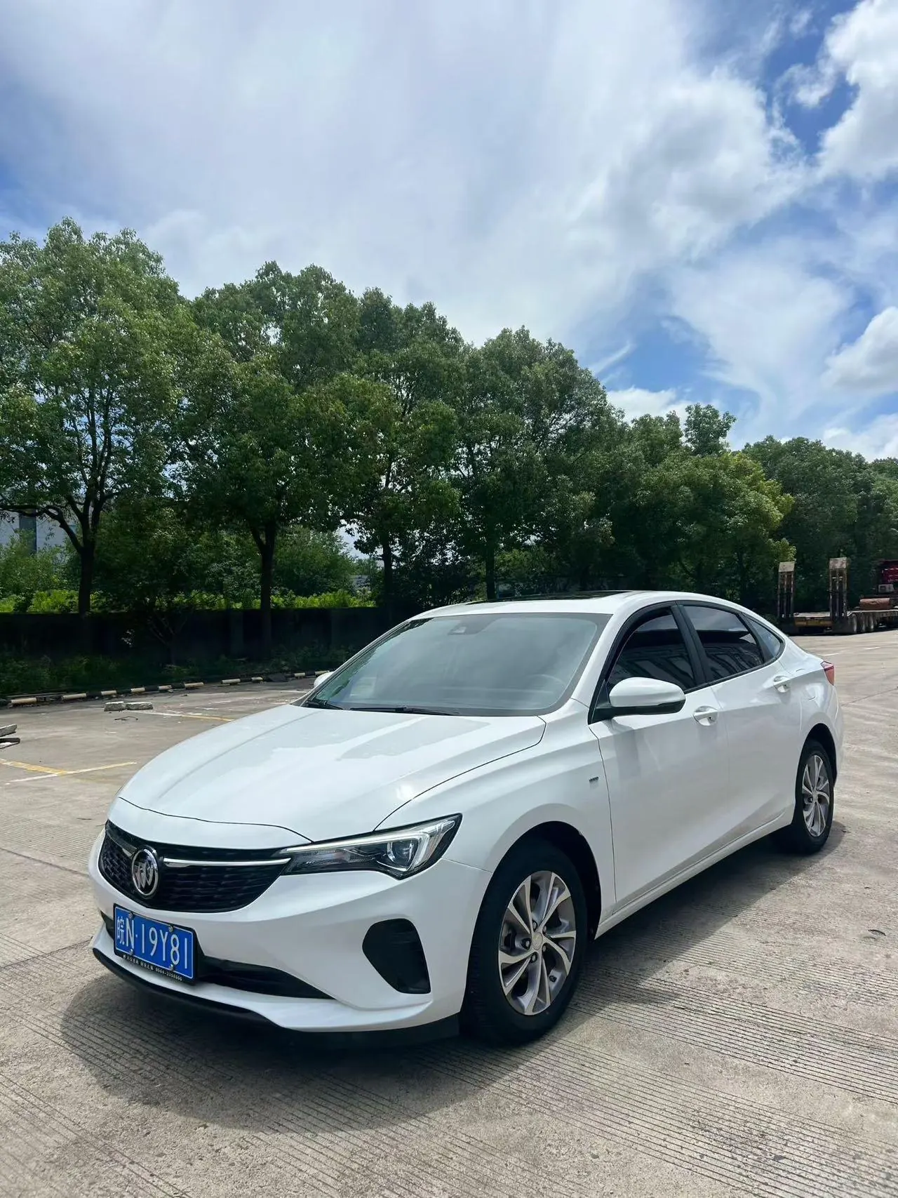 Open image lightbox: Buick 2022 Weilang Pro 1.5T Stepless 533T Happy Edition Automatic Gear
