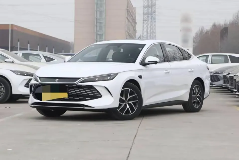 BYD 2024 Qin L DM-i 1.5 stepless 120KM leading automatic gear - View 1