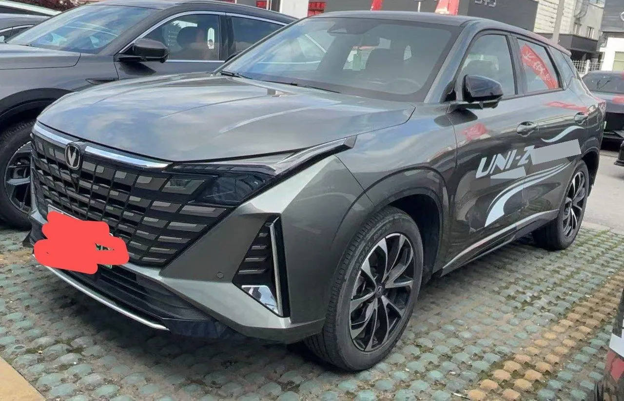 Open image lightbox: ChangAn 2024 UNI-Z Smart Electric iDD 1.5 Stepless 125km Excellent Automatic Gear
