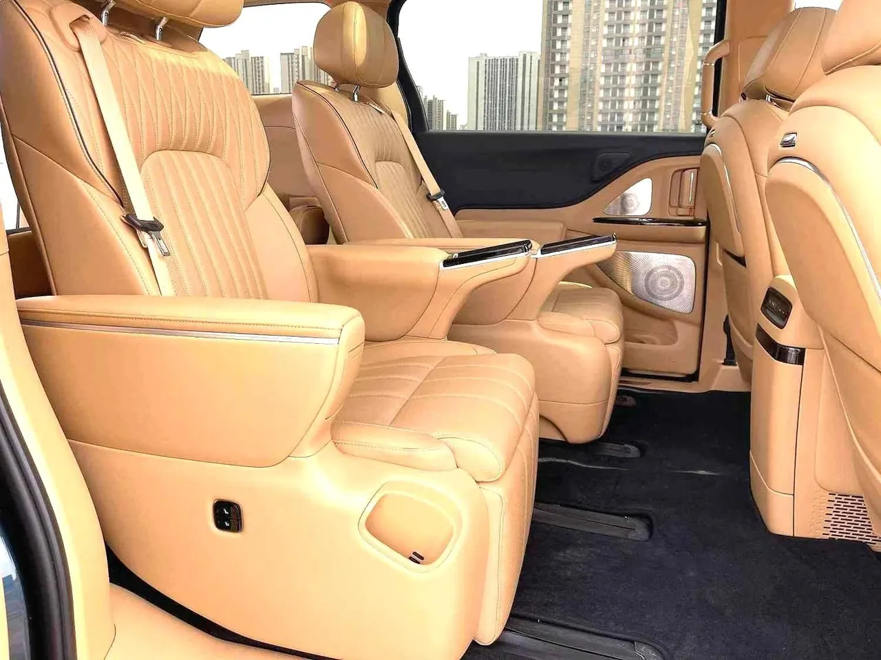 Voyah 2025 dreamers PHEV 1.5T four-wheel drive flagship Kun Peng version automatic gear 12