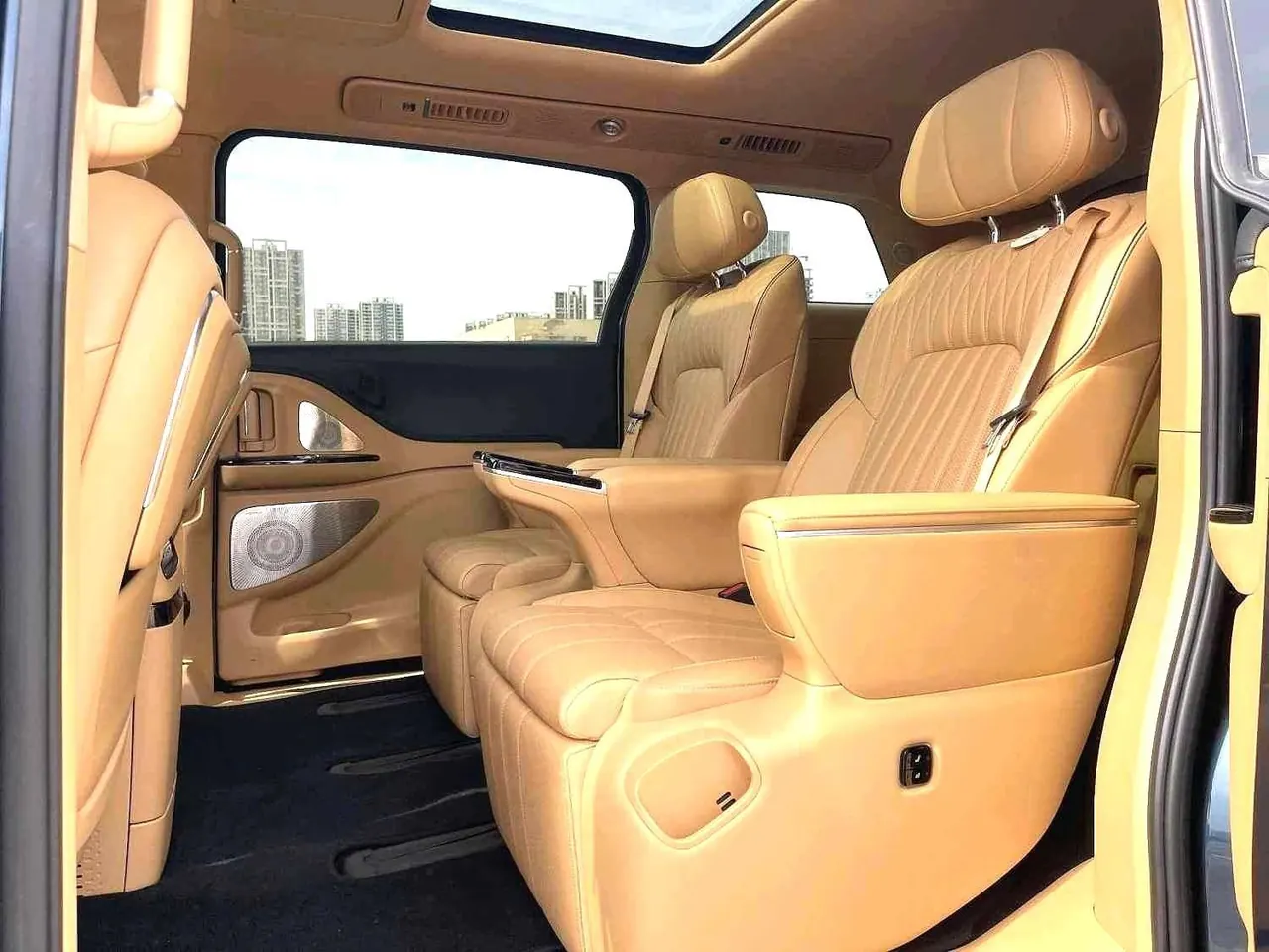 Voyah 2025 dreamers PHEV 1.5T four-wheel drive flagship Kun Peng version automatic gear 9