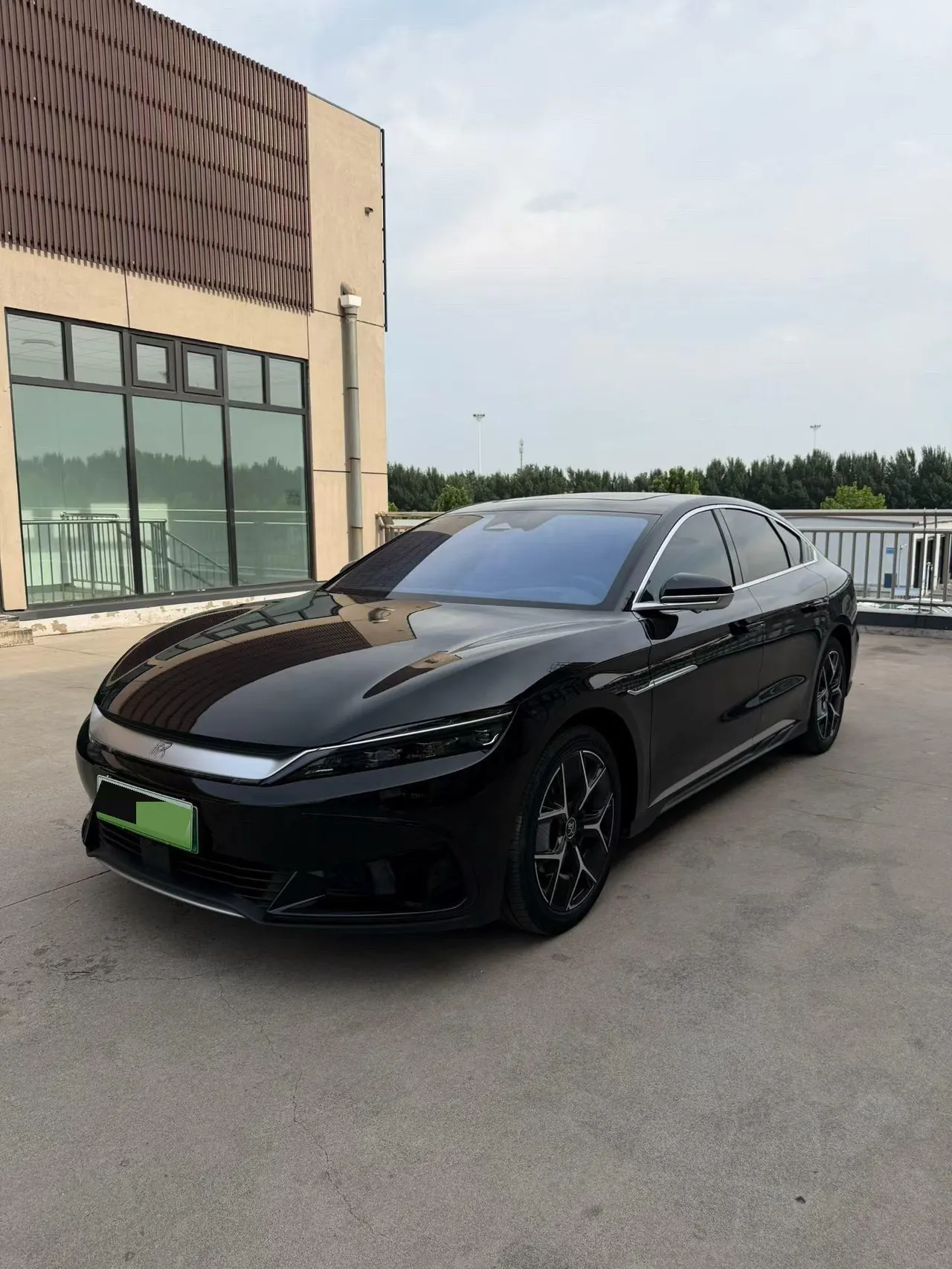 Open image lightbox: BYD 2024 Han EV 605KM Glory Edition Precursor Noble Automatic Transmission