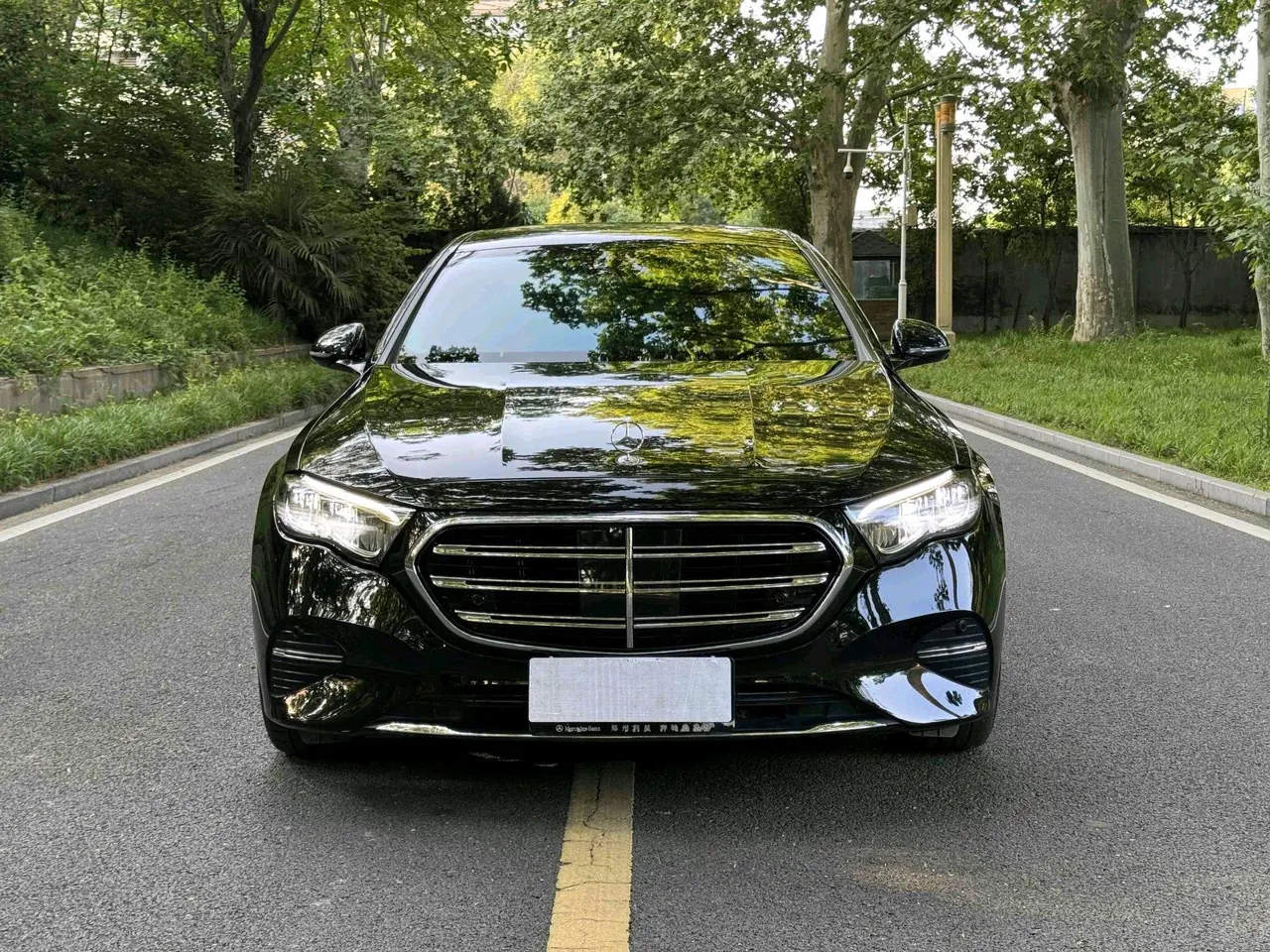Mercedes Benz E Class 2025 E 260 L 48V 2.0T Automatic 2