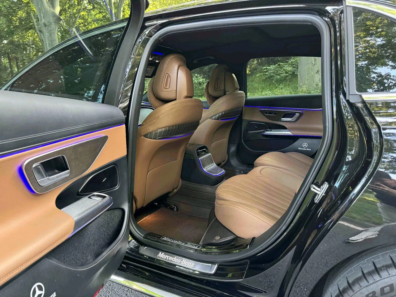 Mercedes Benz E Class 2025 E 260 L 48V 2.0T Automatic 5
