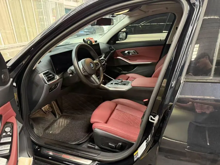 BMW 2024 i3 eDrive 40 L obsidian night sports suit automatic gear 2