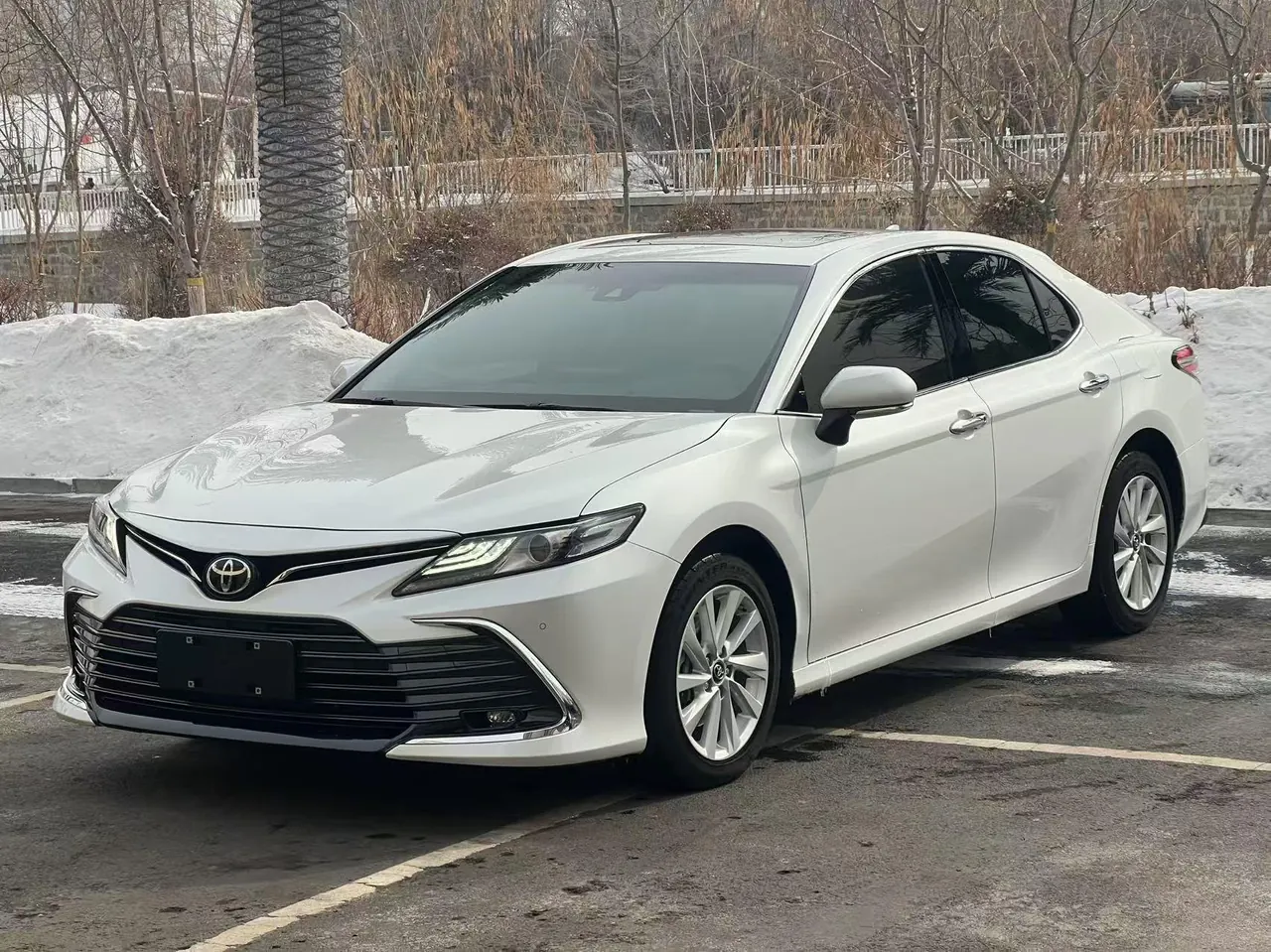Toyota 2023 Camry 2.0G Stepless Deluxe Edition Automatic Gear - View 1