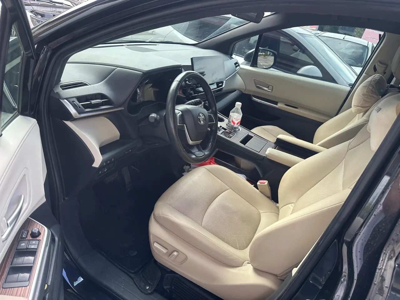 Toyota 2021 Sana 2.5 Stepless Deluxe Edition Automatic Gear 2
