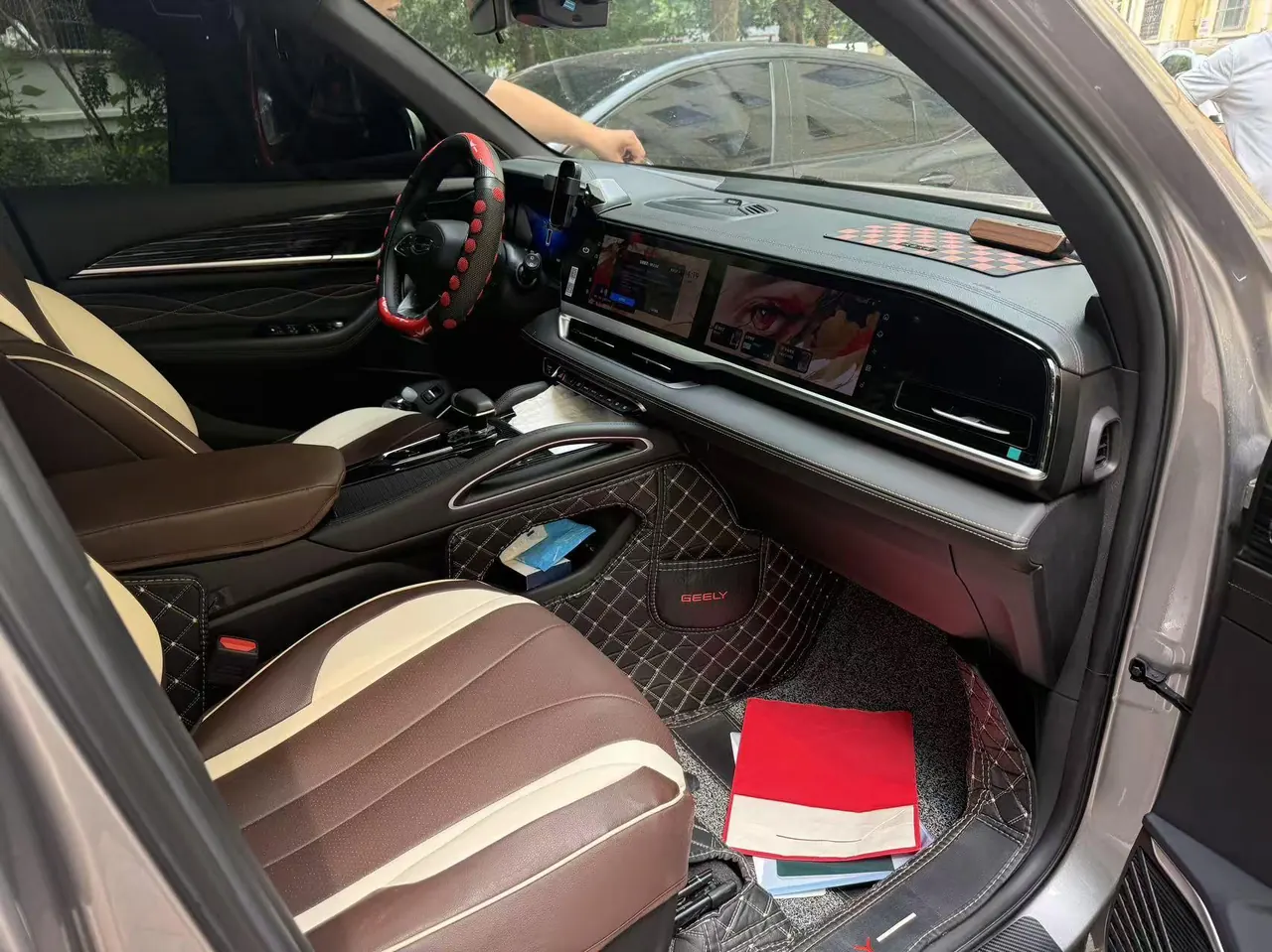 Geely 2024 XingyueL (Monjaro) 2.0TD EVO Two-Drive Long Wind Edition Automatic Gear 4