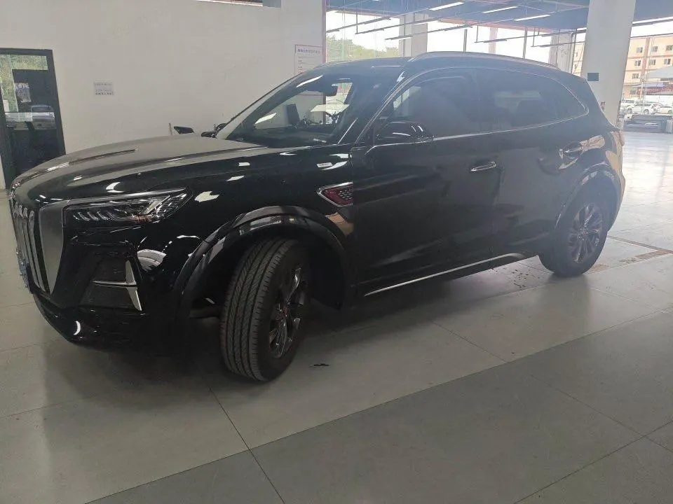 Открыть галерею: HongQi 2023 HS5 2.0T Flag Enjoy Pro Edition Automatic Gear