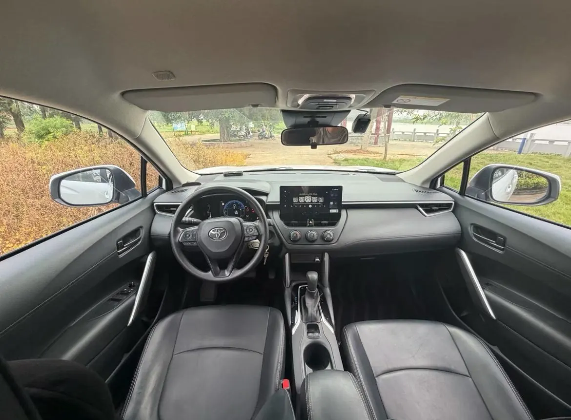 Toyota 2024 Corolla Cross 2.0 CVT Pioneer Edition, Automatic Transmission 5
