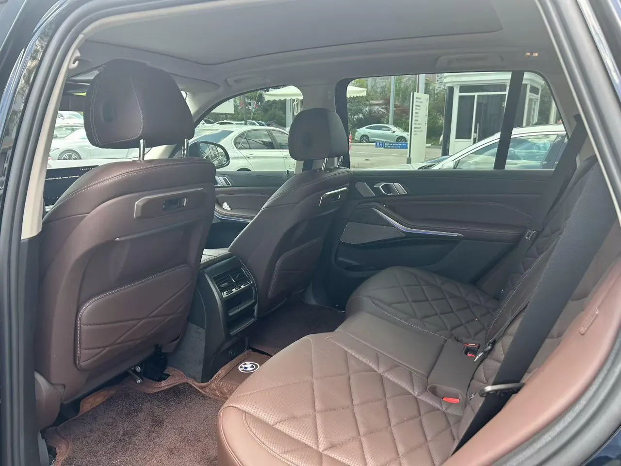 BMW 2023 X5 xDrive30Li 48V 2.0T exclusive m sports obsidian night suit automatic gear 5