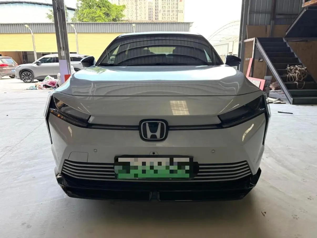 Honda 2024 Hunting Light e:NS2 Shining Edition Automatic Gear 2