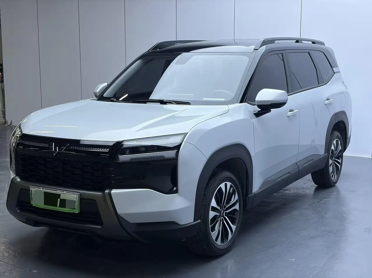 Open image lightbox: WuLing 2026 Starlight 560 1.5 Stepless 125km Luxury Automatic Transmission