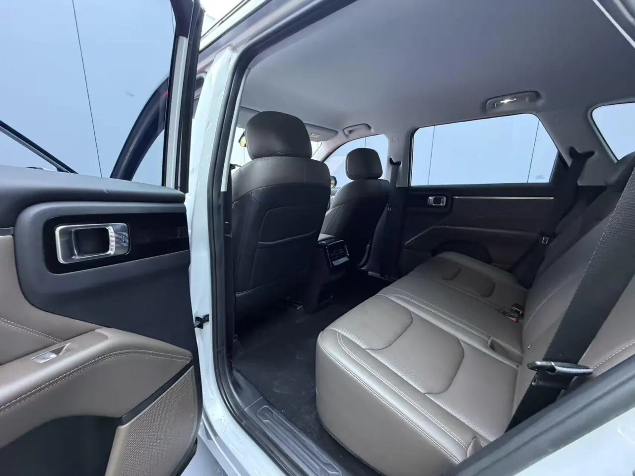 WuLing 2026 Starlight 560 1.5 Stepless 125km Luxury Automatic Transmission 4