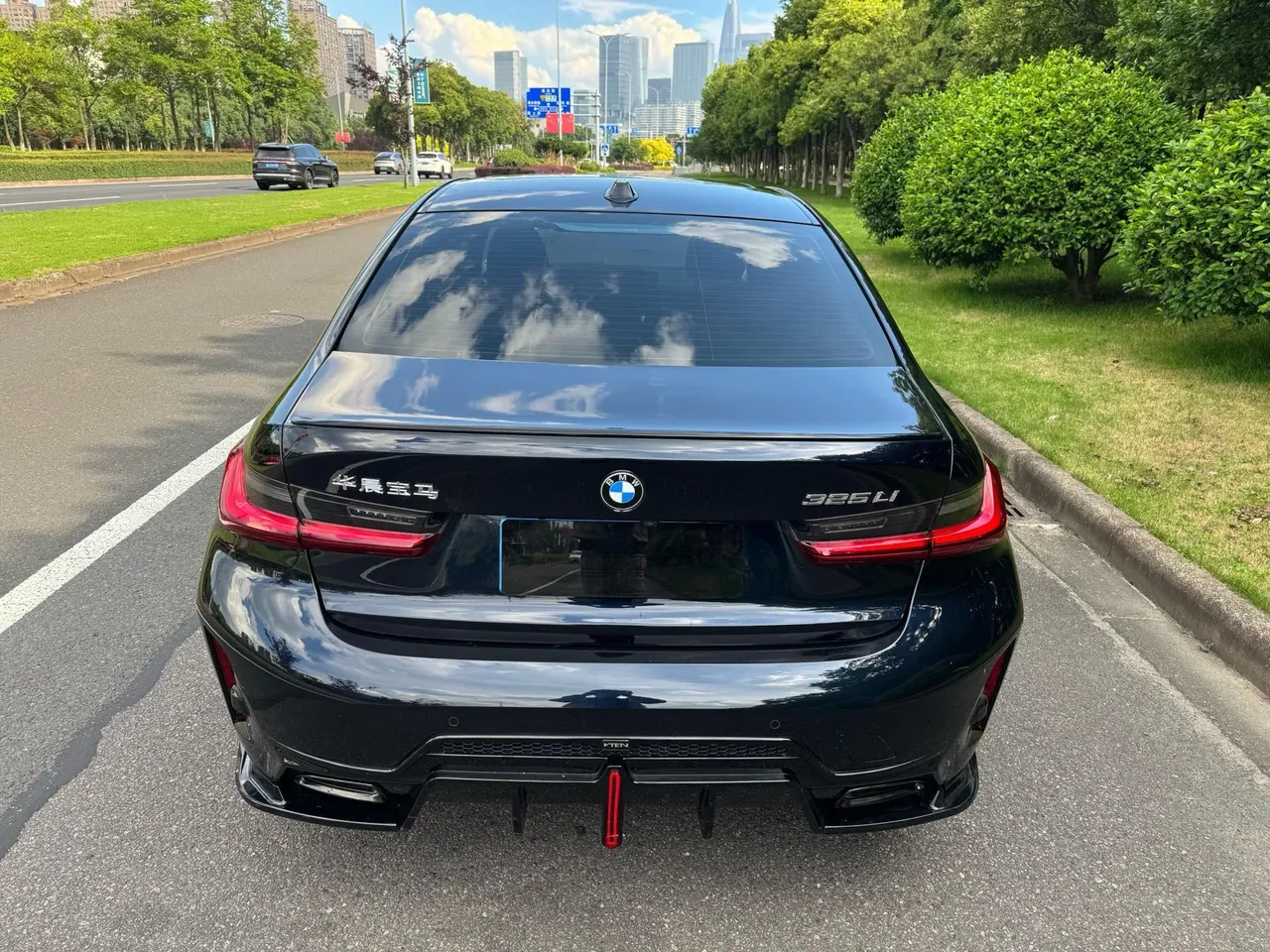 BMW 3 Series 2024 325Li 2.0T M Sports Obsidian Night Suit Automatic Gear 12