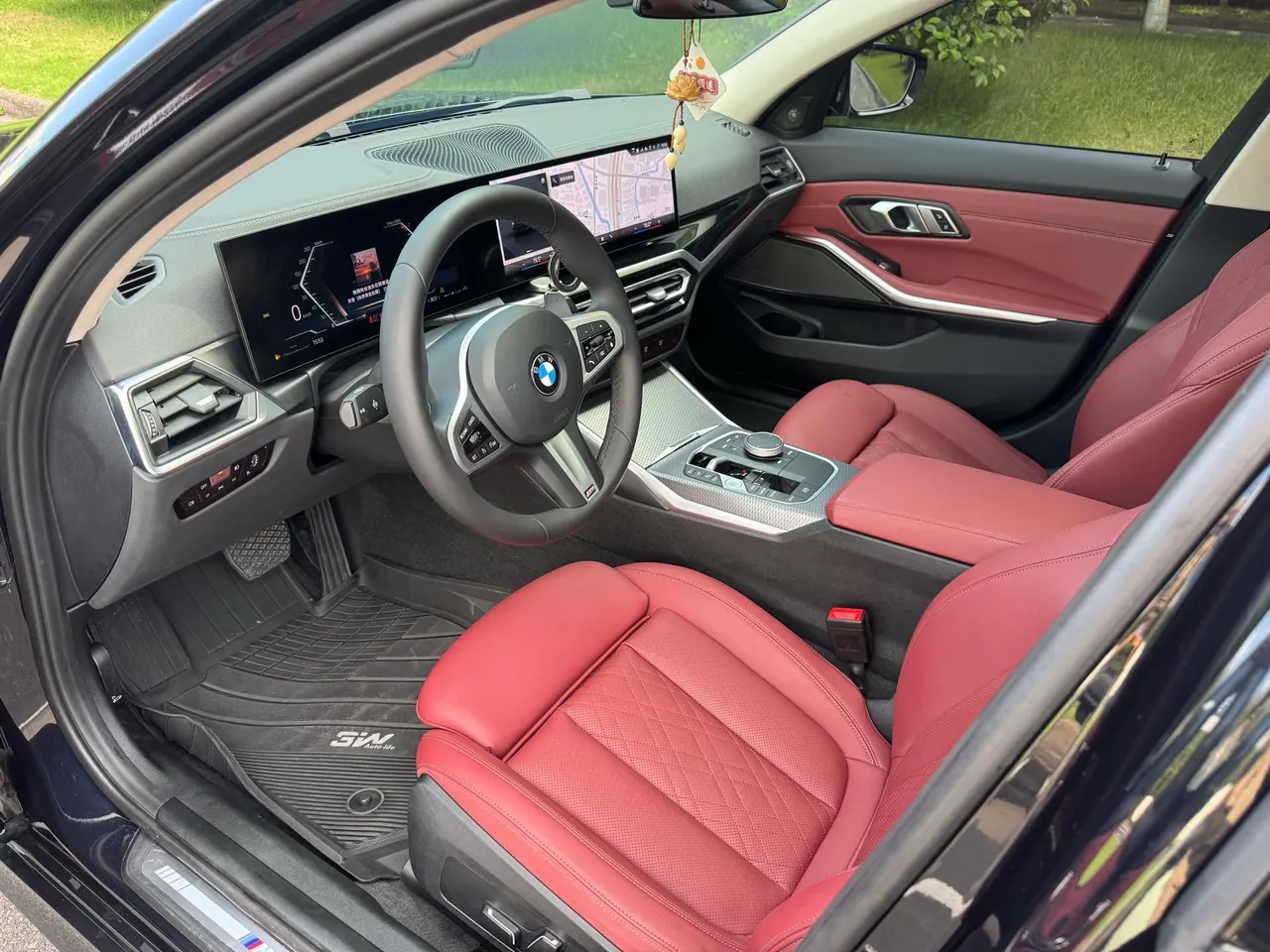 BMW 3 Series 2024 325Li 2.0T M Sports Obsidian Night Suit Automatic Gear 4