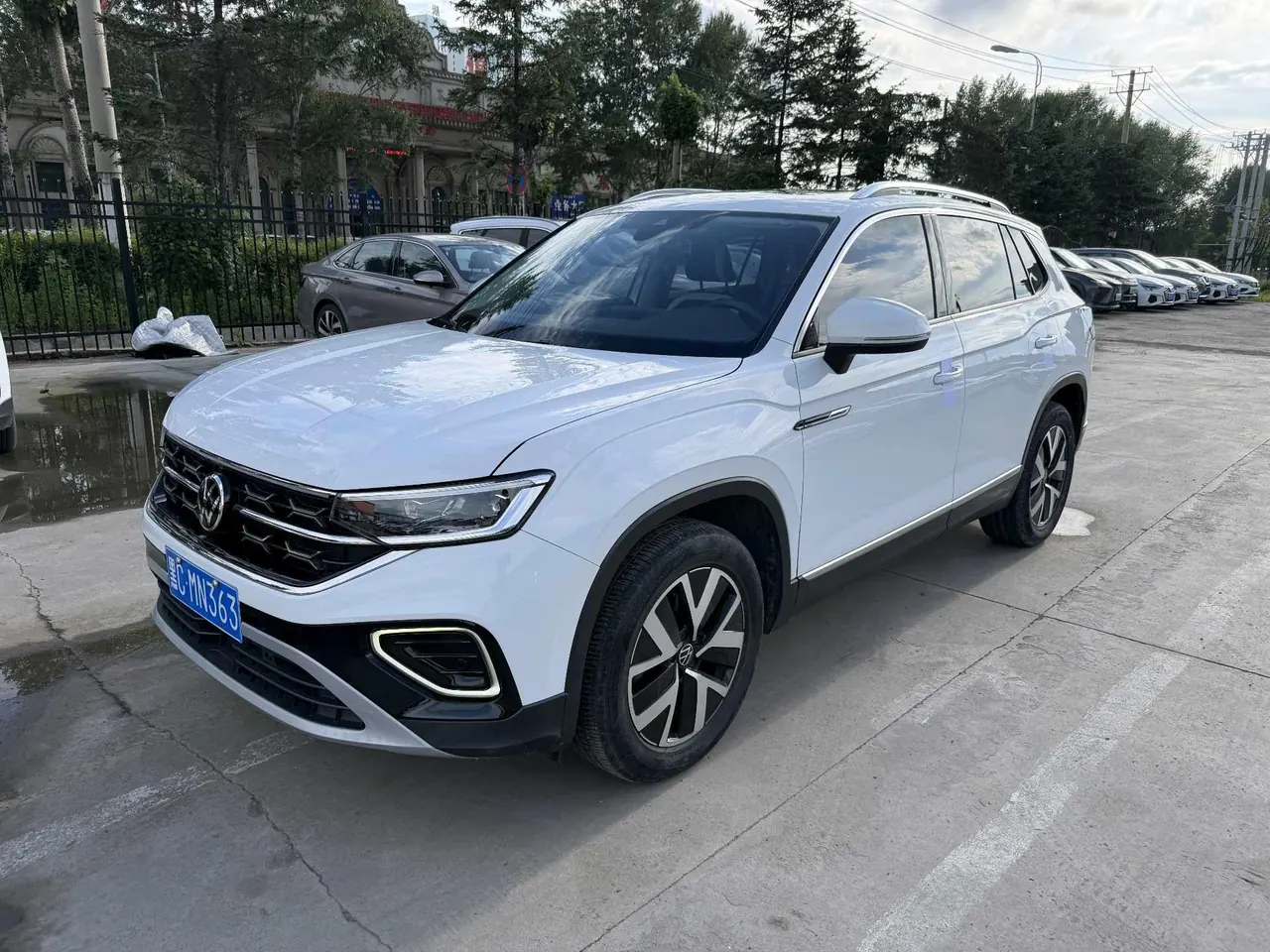 Open image lightbox: Volkswagen 2023 Tanyue 1.4TSI 280TSI Two-Drive Luxury Plus Advanced Edition Automatic Gear