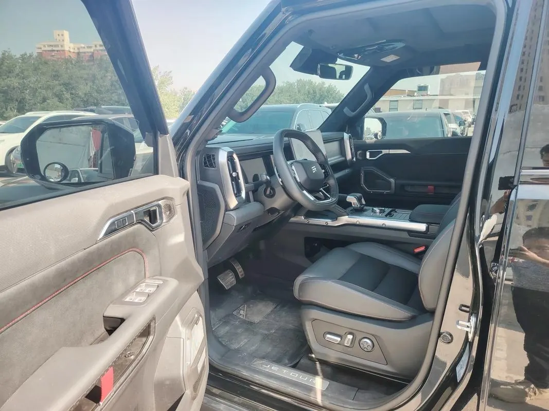 Jetour 2023 Traveler 2.0T 4WD Crossing PRO Automatic Gear 7