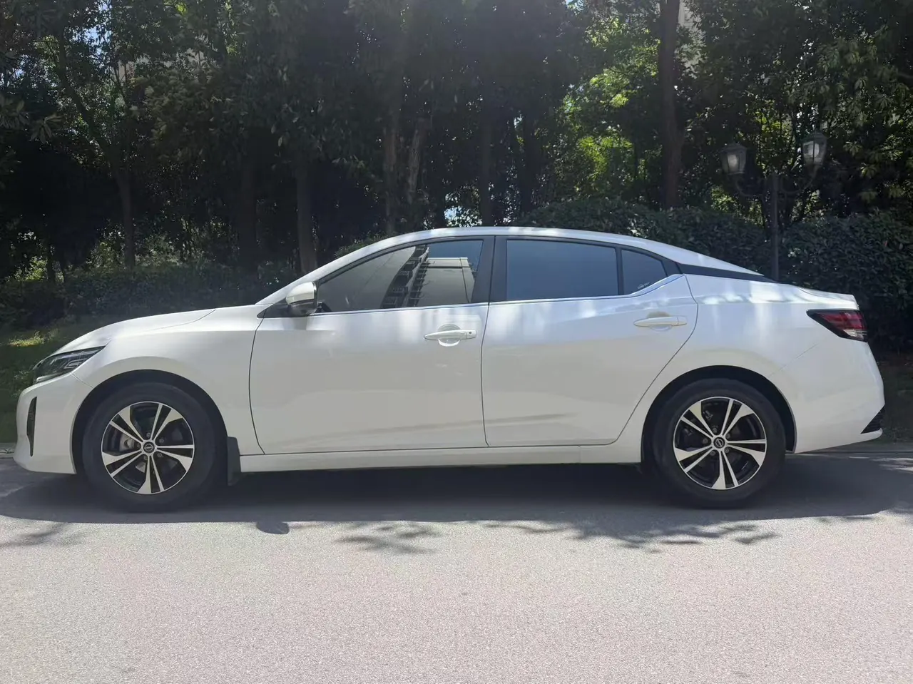 Nissan 2023 Sylphy 1.6 Stepless Pleasant Edition Automatic Gear 3