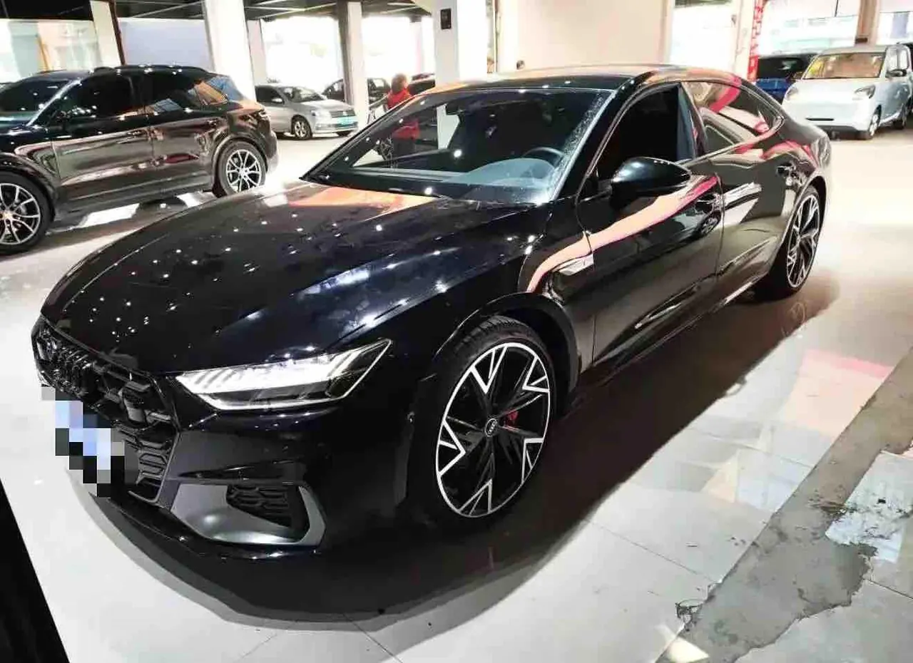 Открыть галерею: Audi 2024 A7L 2.0TFSI 45TFSI Quattro Black Samurai Edition Automatic Gear