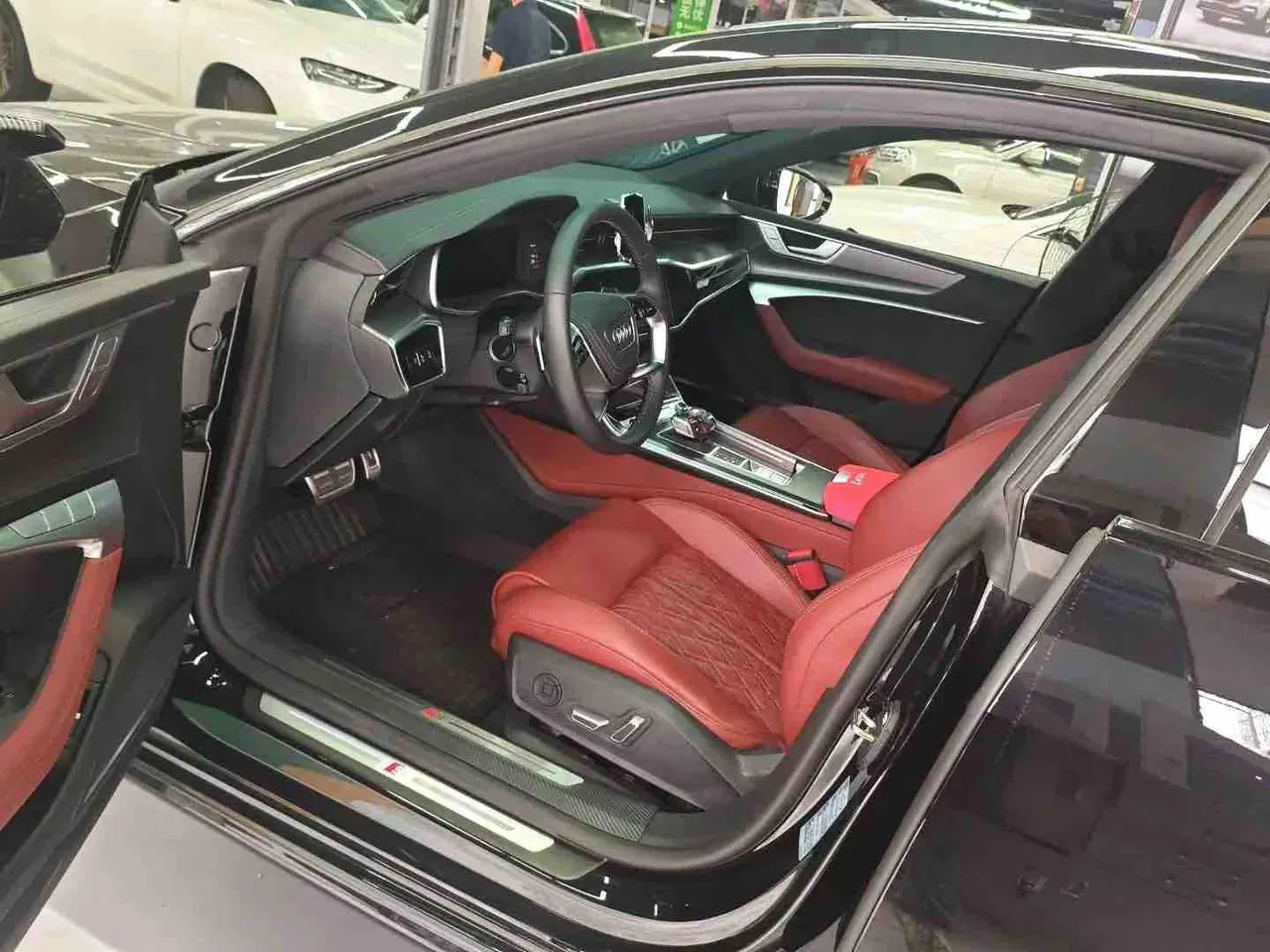 Audi 2024 A7L 2.0TFSI 45TFSI Quattro Black Samurai Edition Automatic Gear 2