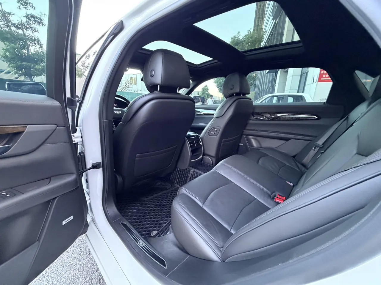 Cadillac 2022 CT6 2.0T 28T luxury automatic gear 4