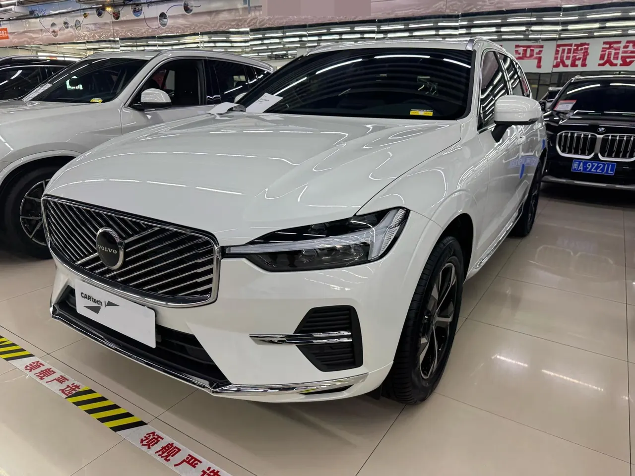 Открыть галерею: Volvo 2026 XC60 48V 2.0T B5 All-Wheel Drive Intelligent Luxury Edition Automatic Transmission